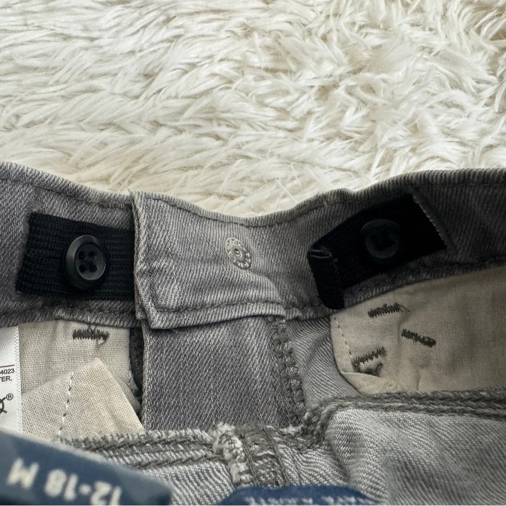 NEW WITH TAG OLD NAVY BOY 12-18mo Karate Skinny Gray Jeans